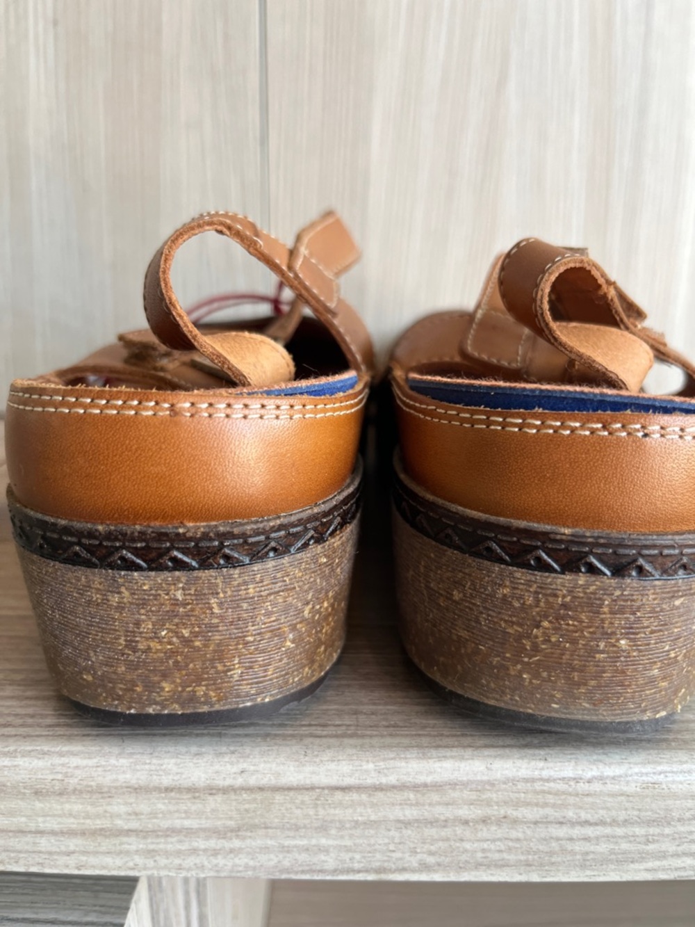 PIKOLINOS Tan Leather Floral Cutout Clogs - Picture 5 of 6